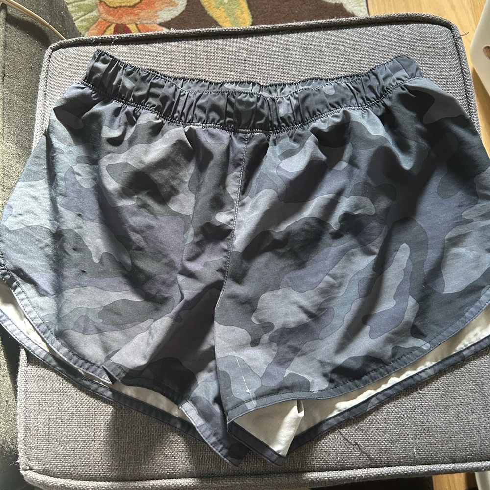 Women's Old Navy Camouflage Shorts